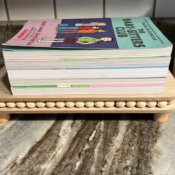 SOLD!  New Edition The Babysitters Club Book Bundle 1-5 - Picture 6 of 7